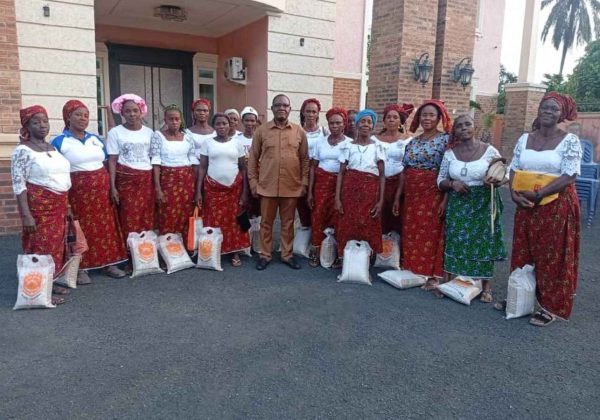 Andy Young Foundation Celebrates 2025 Christmas with Umudim Mgbagbu-Owa Women